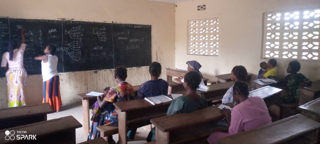 Formation d’alphabétisation pour les femmes rurales victimes des conflits armés à l’Est de la RD Congo